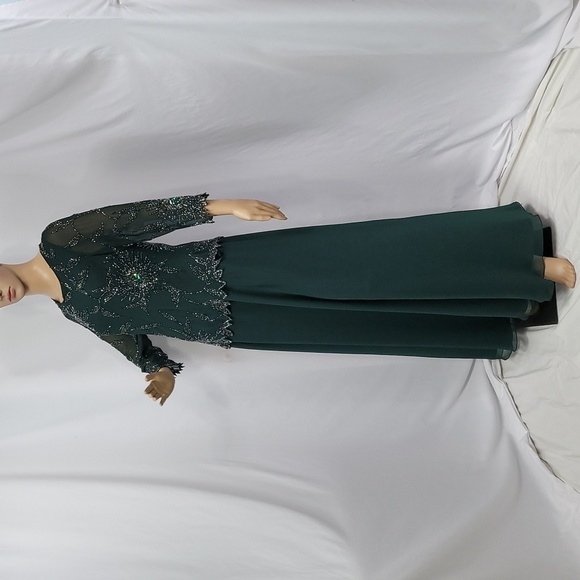 𝅺JKARA Hunter Asimetrical Green Chiffon Beaded  Embellished Gown - Picture 10 of 17